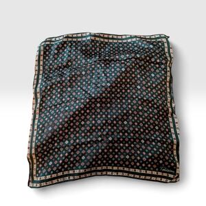 Pendleton Silk Square 22x22 Green Geometric Print